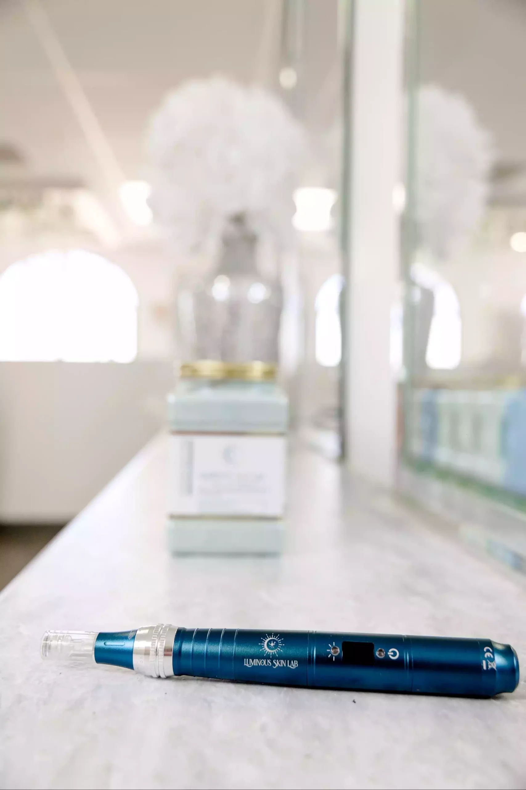 Professional ILUMIPEN treatment comparison showing microneedling for collagen renewal and nano-infusion for hydration maintenance.